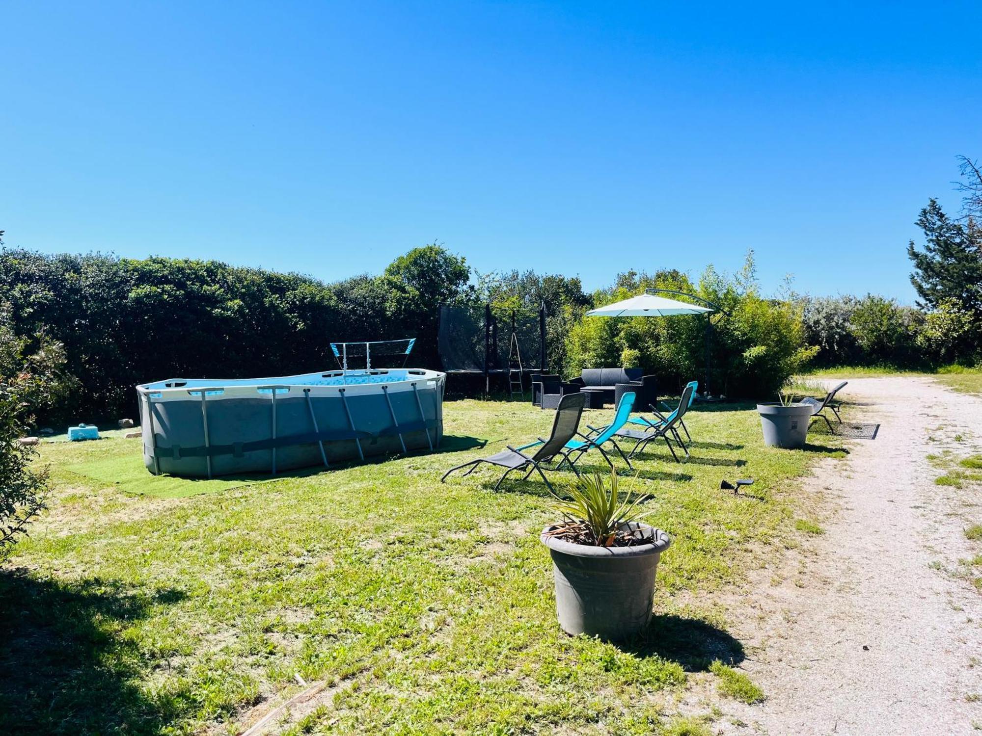 Location T3 Jardin Avec Piscine Villa Meze Exterior photo